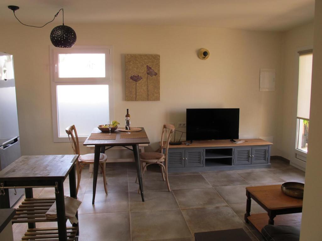 Bungalow Lido-Playa Roca Residence With Sea Front Access - Free Ac - Wifi Коста Тегисе Екстериор снимка