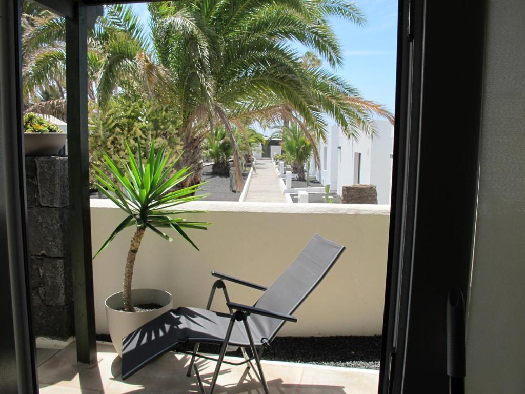 Bungalow Lido-Playa Roca Residence With Sea Front Access - Free Ac - Wifi Коста Тегисе Екстериор снимка
