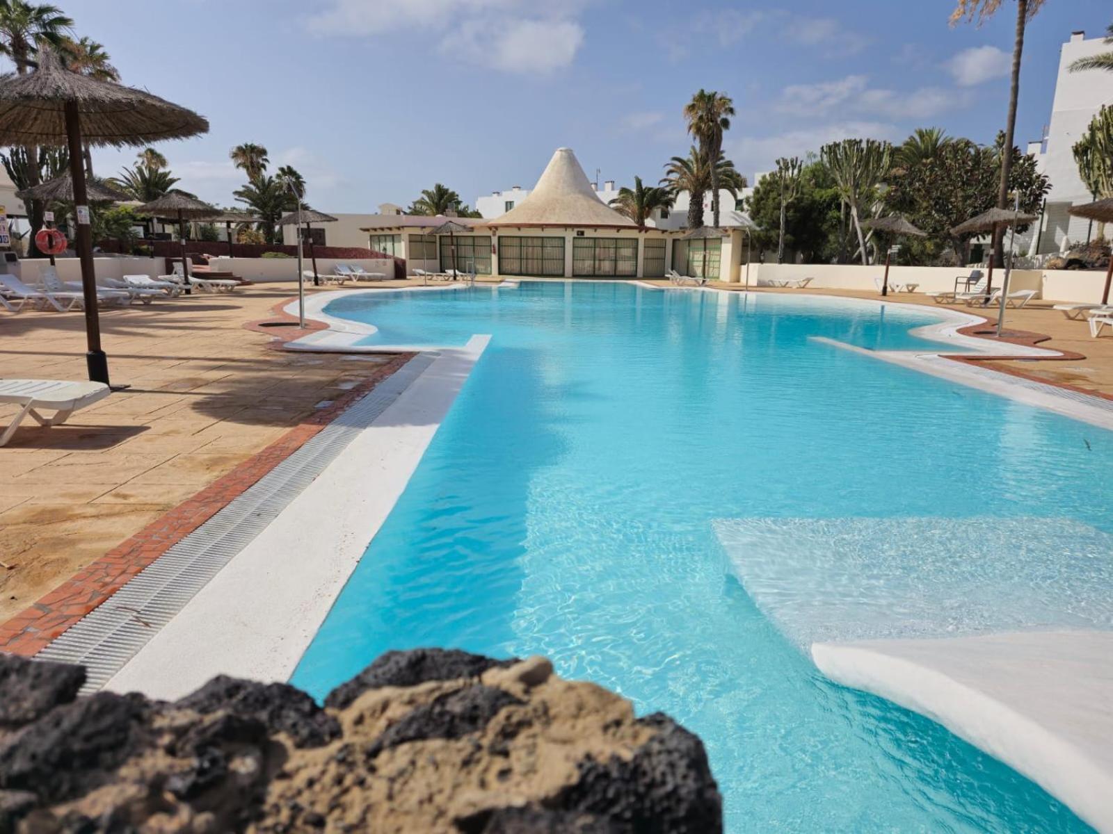 Bungalow Lido-Playa Roca Residence With Sea Front Access - Free Ac - Wifi Коста Тегисе Екстериор снимка